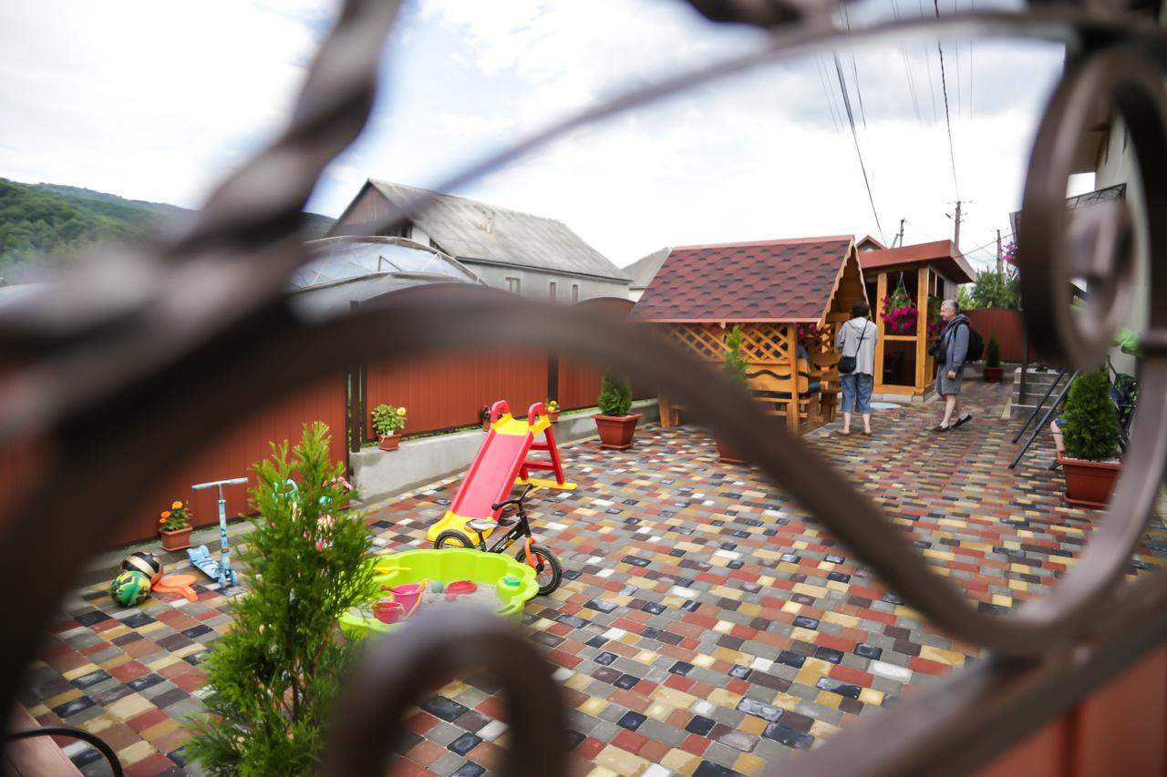 Hotel U Maksa Solochyn Esterno foto